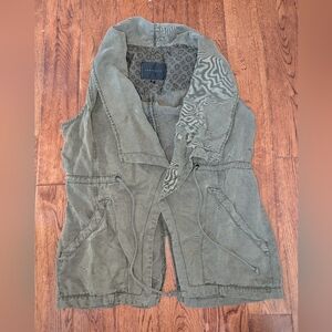 VGUC Ladies Sanctuary Vest Outdoorsy Olive Green Size Small